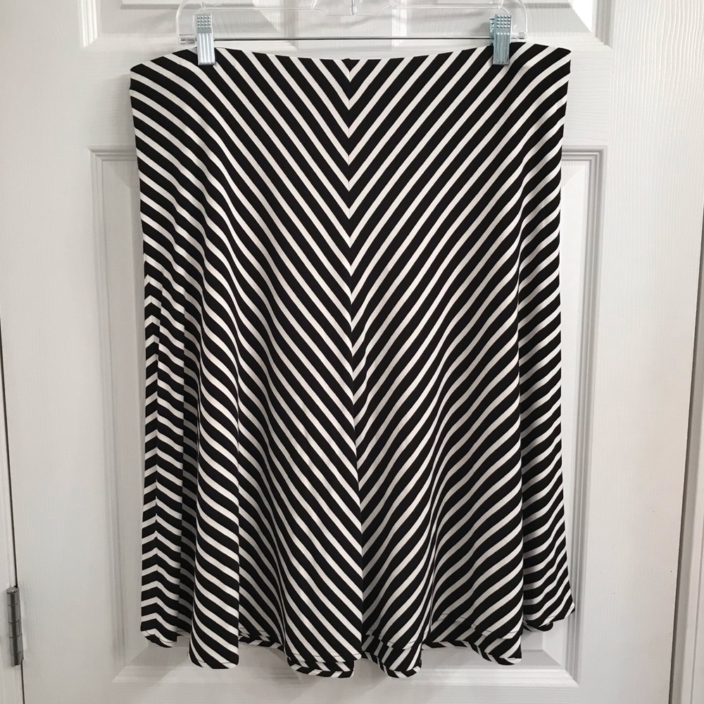 ANN TAYLOR Skirt Striped A-Line Size Large